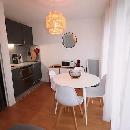 Apartment Joli Studio Hyper Centre & Plage, Tres Lumineux! *